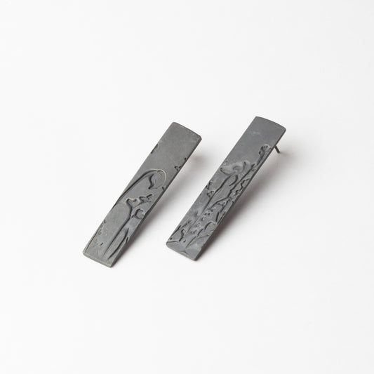 Black strip earrings (studs)