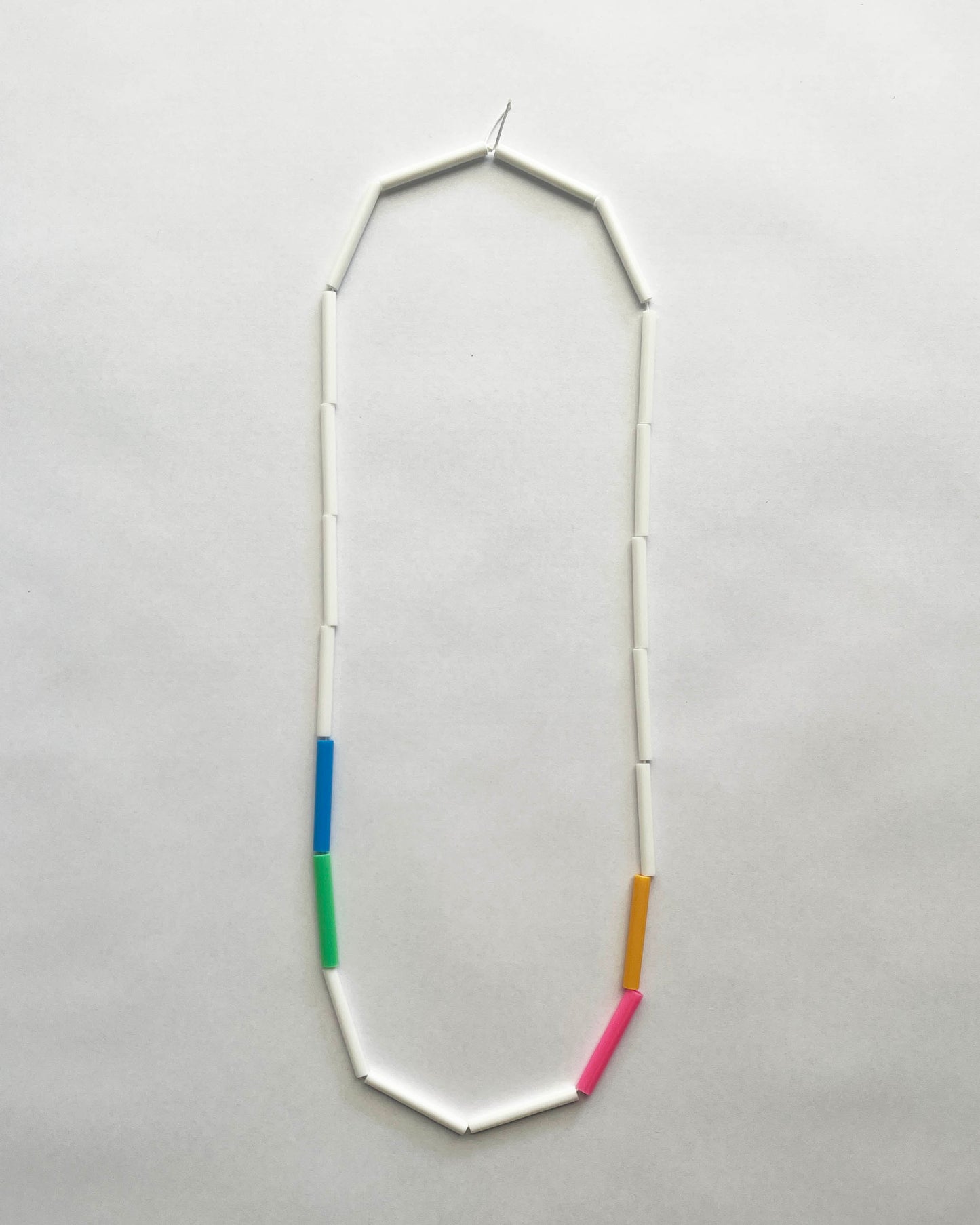 'Straws' necklace - white/colour