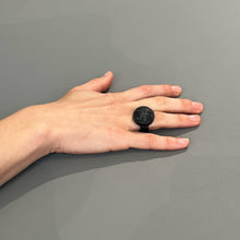 'Compass' rings (black)