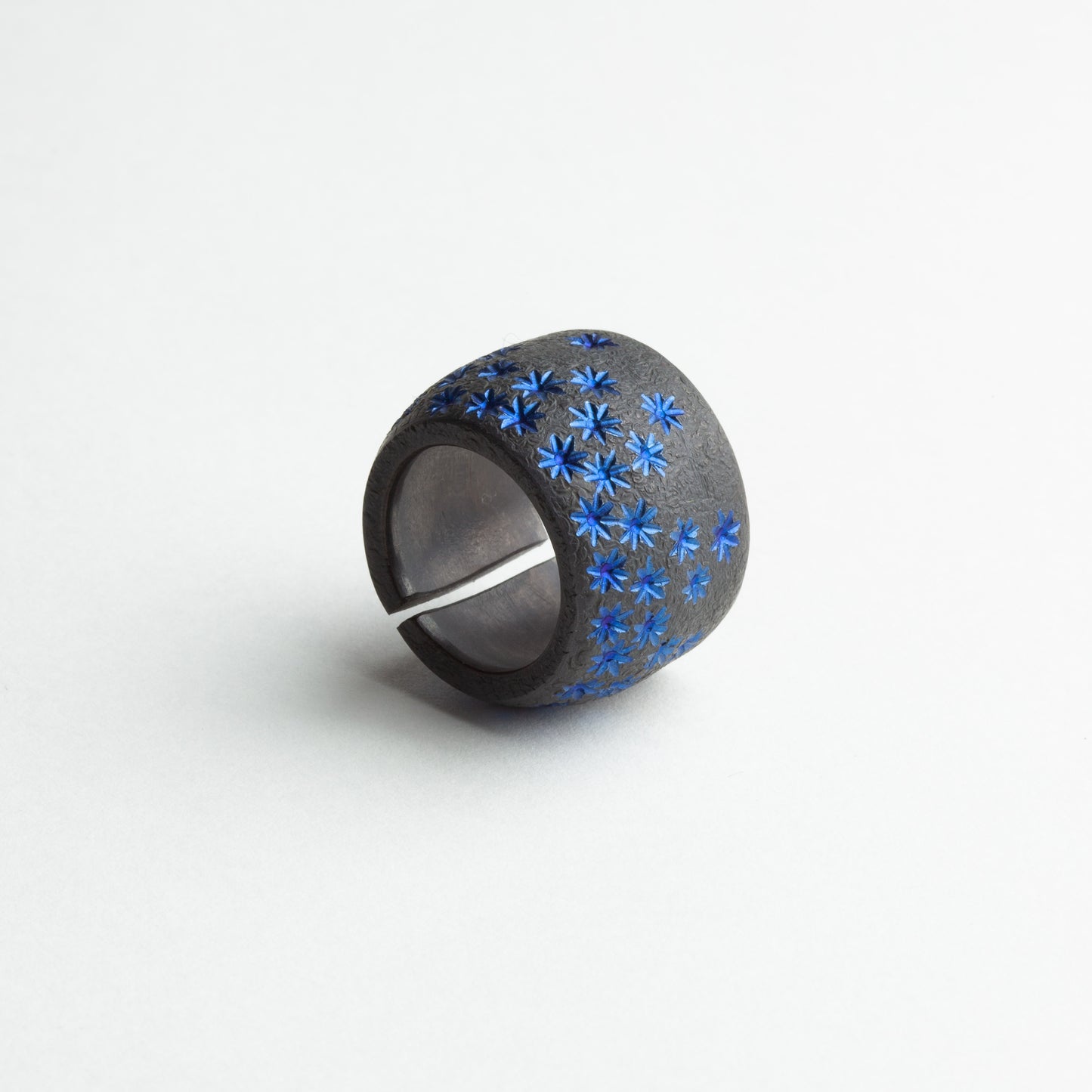 'Fleurs Bleues' ring