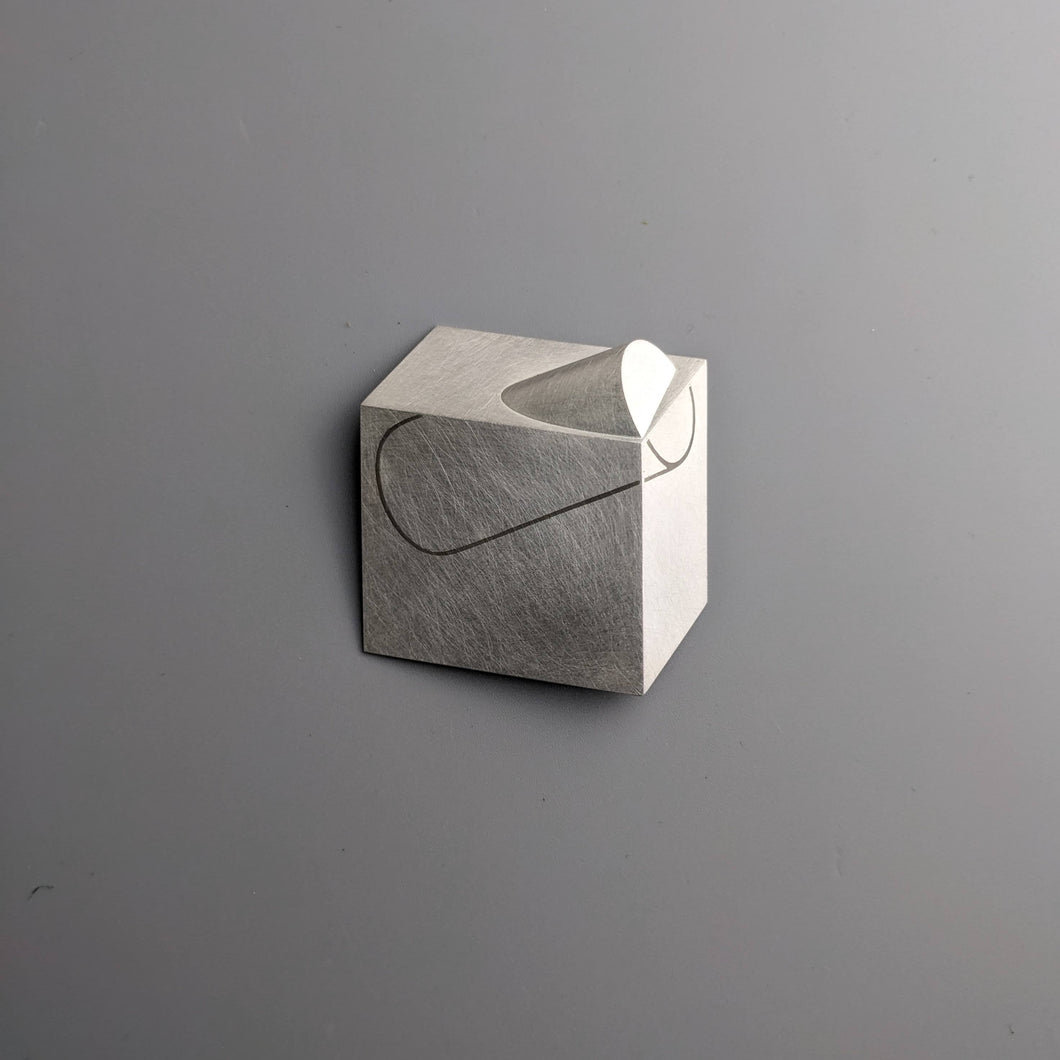 Box brooch 6