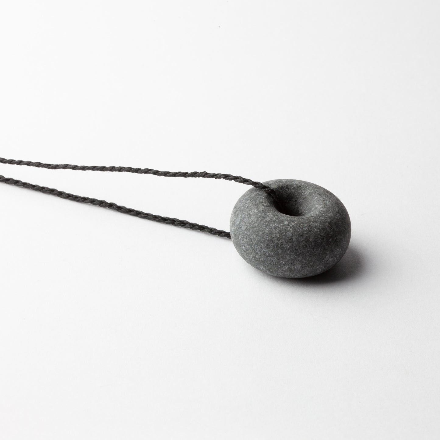'Jump ring' pendants (grey)