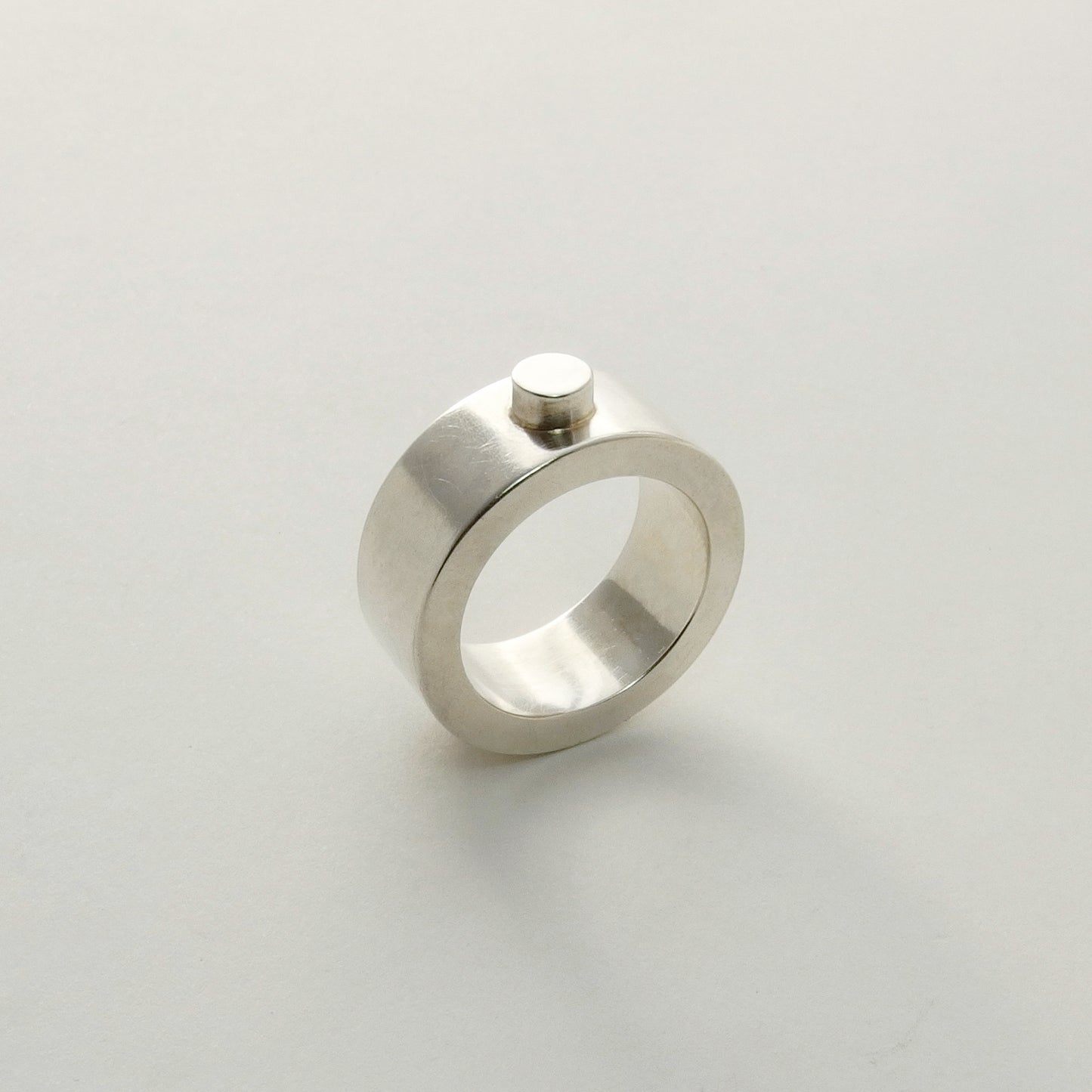 'Self-righting ring 2'