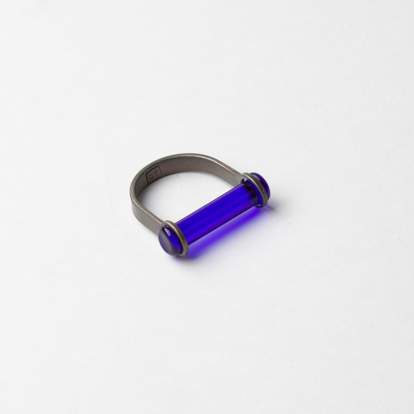 'U ring'