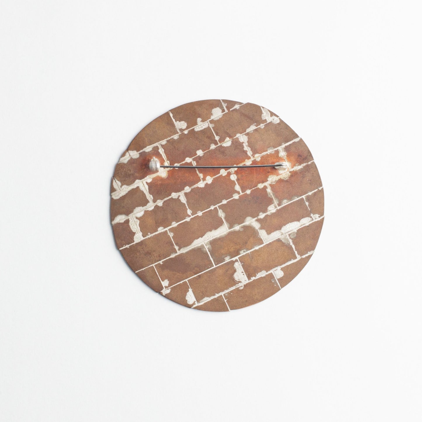 'Wall' brooch
