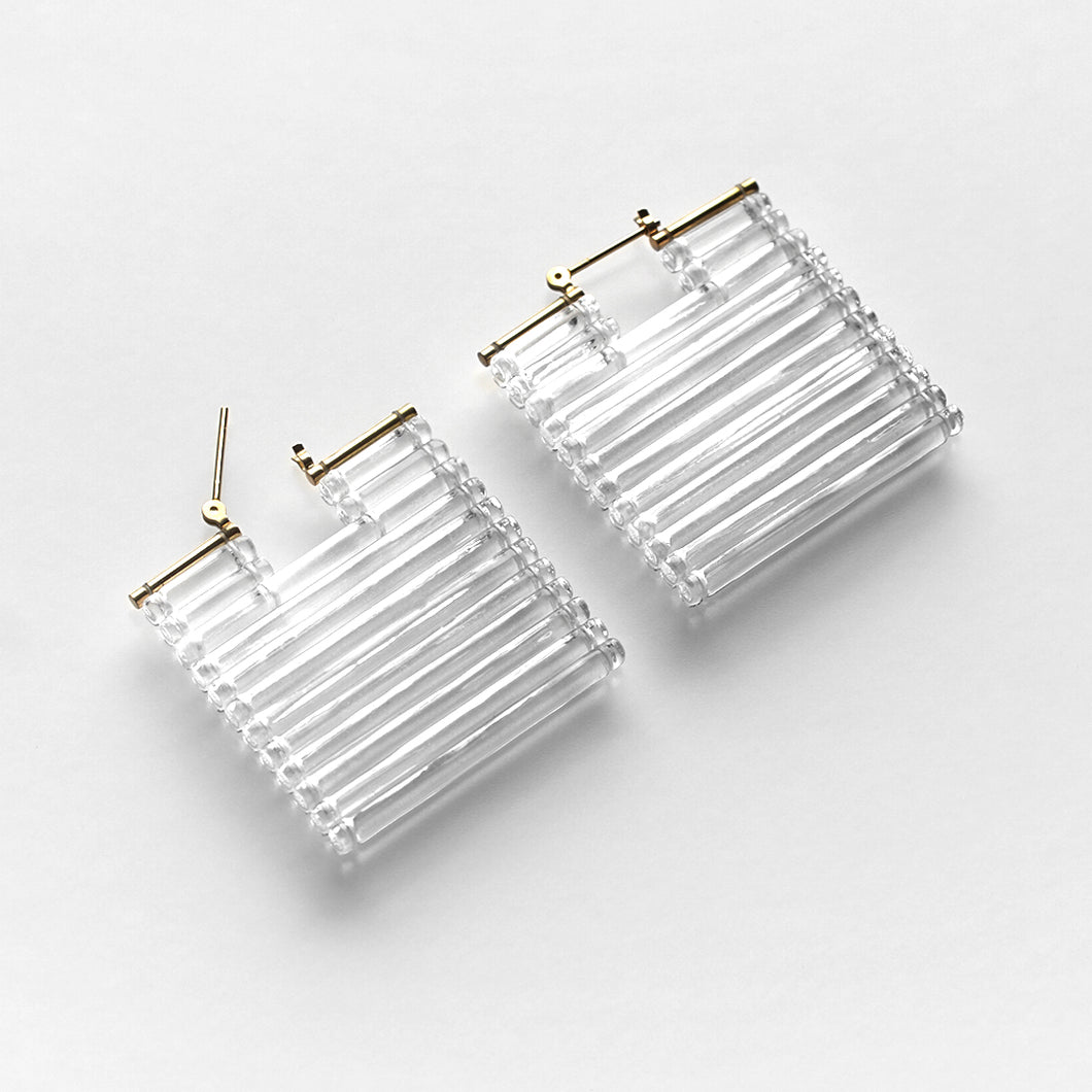 'Solo: Screen' stud earrings (M)