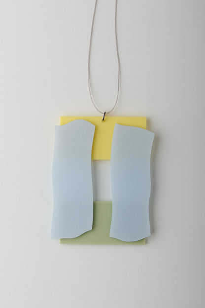 'Soft humming carried on a breeze'