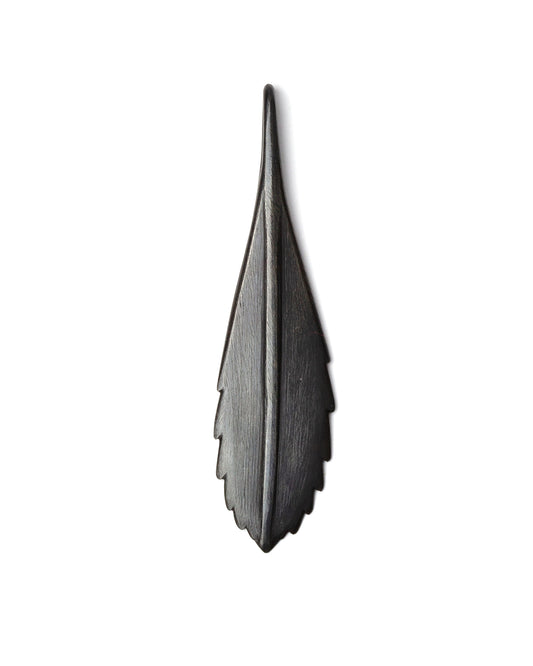 'Needle pendant #14 (Lancewood, adult)'