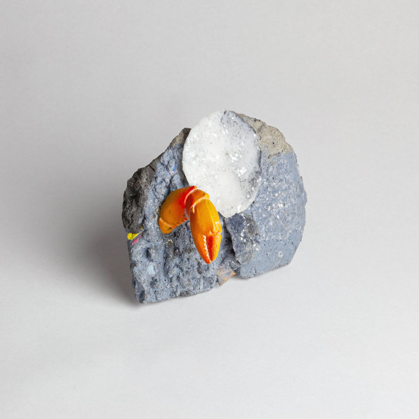 'August brooch (Rapujuhlat kuutamolla)'