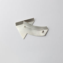 'Arrow' brooch