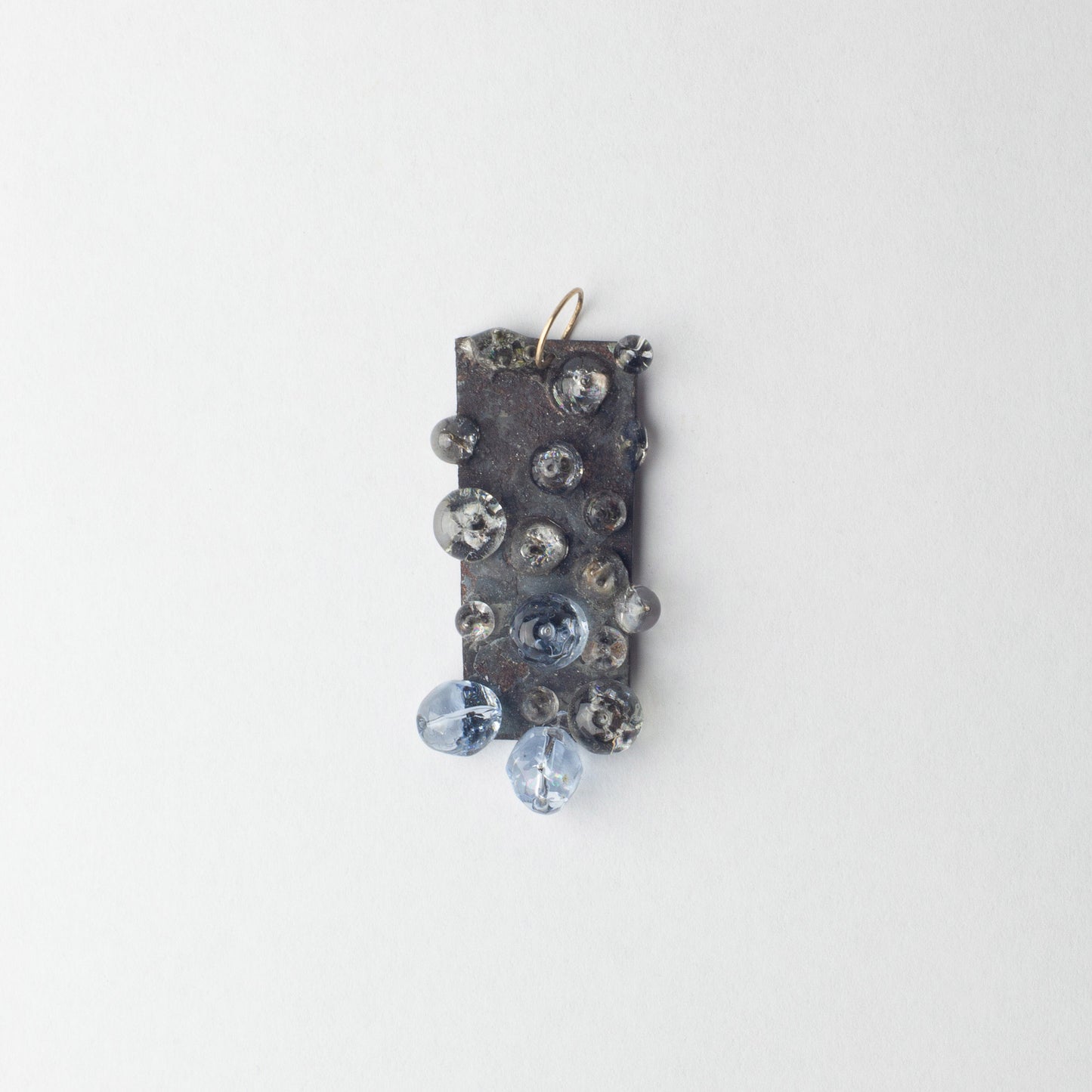 'Lake pendant'