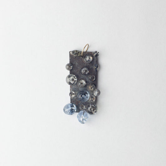 'Lake pendant'