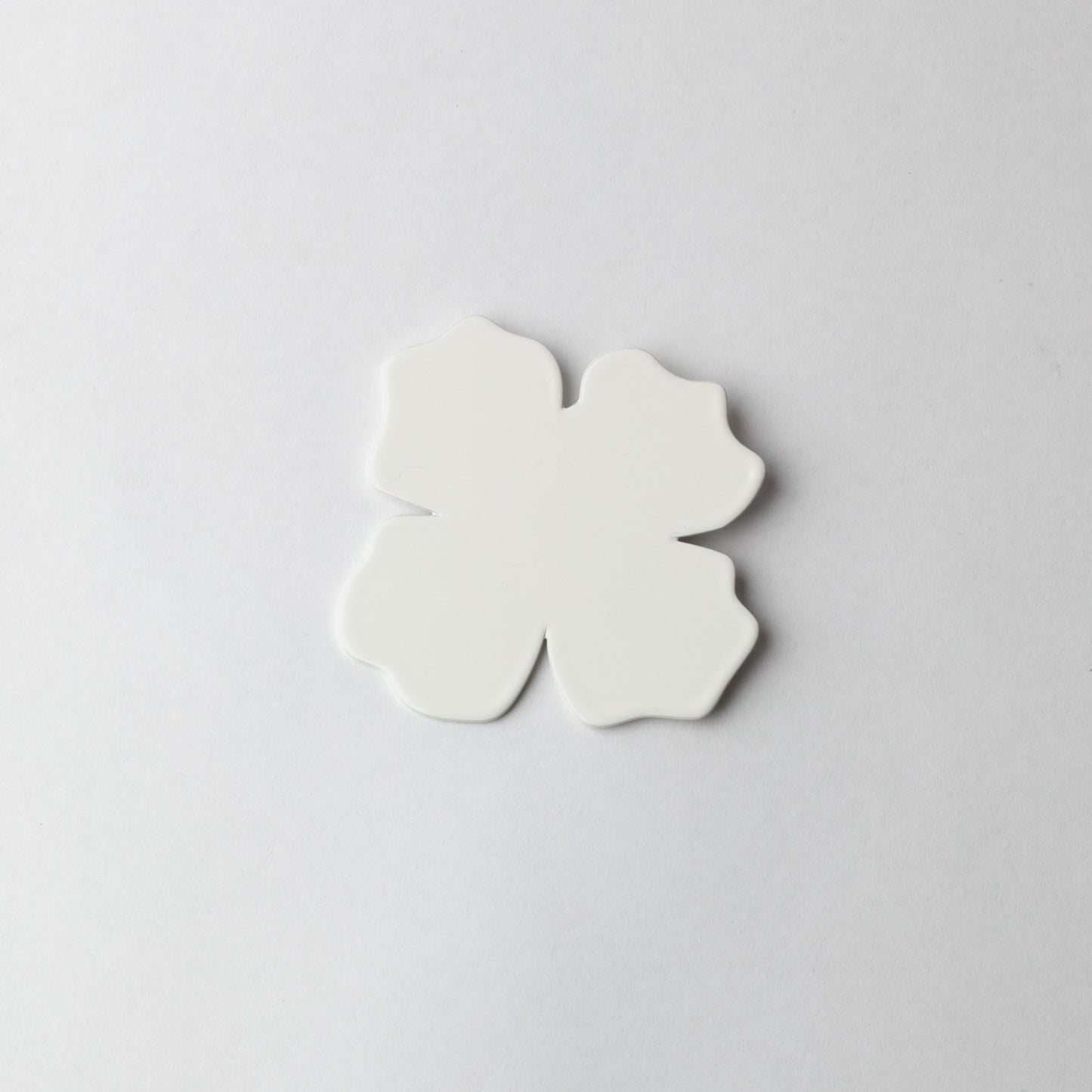 Flower Patch brooch - Clematis (white)