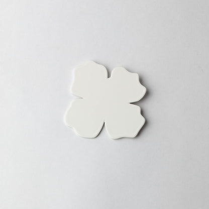 Flower Patch brooch - Clematis (white)