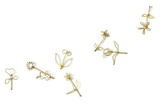 'Peed Flower' brooch