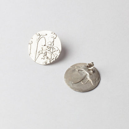 Circular studs