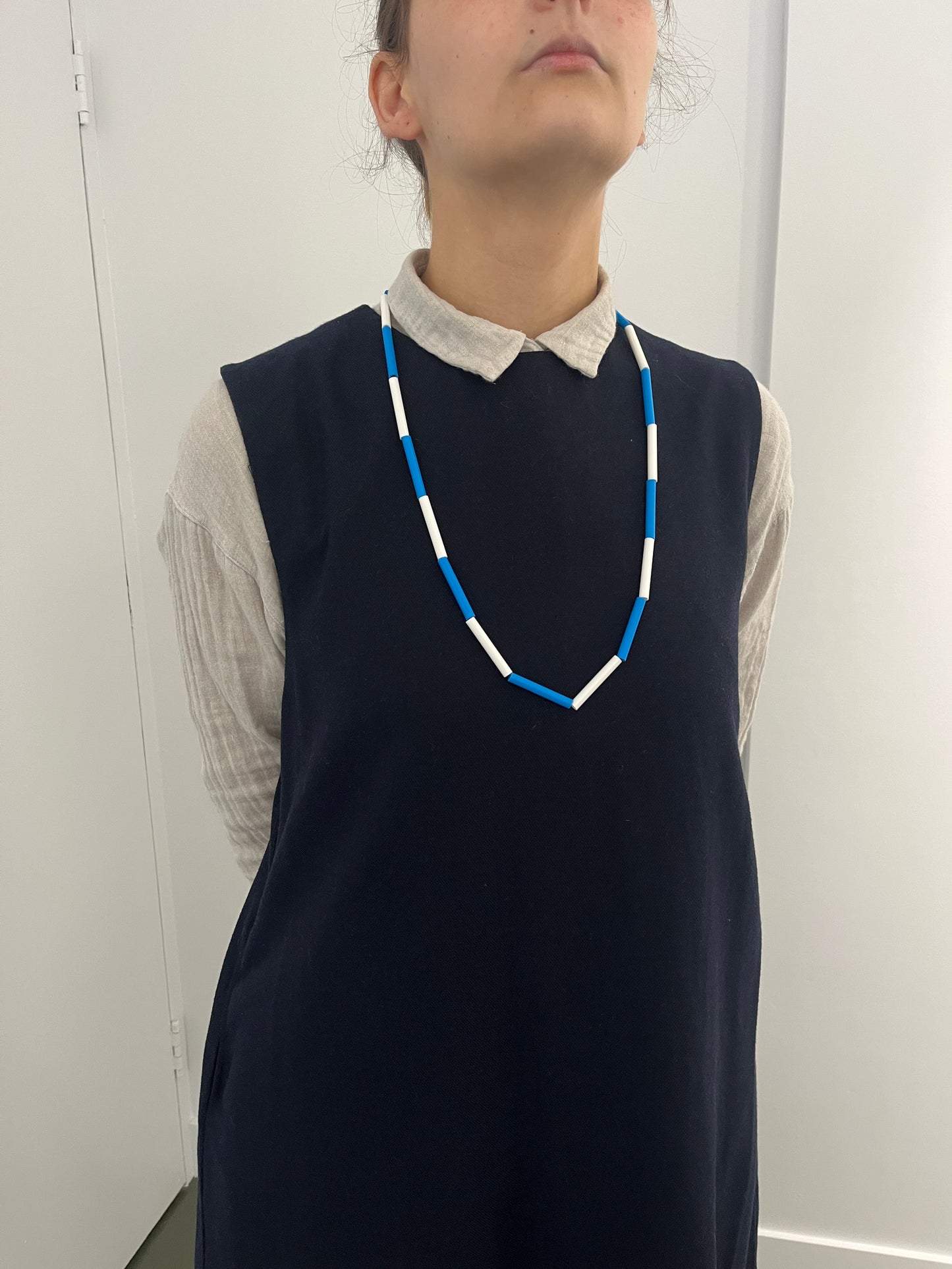 'Straws' necklace - blue/white