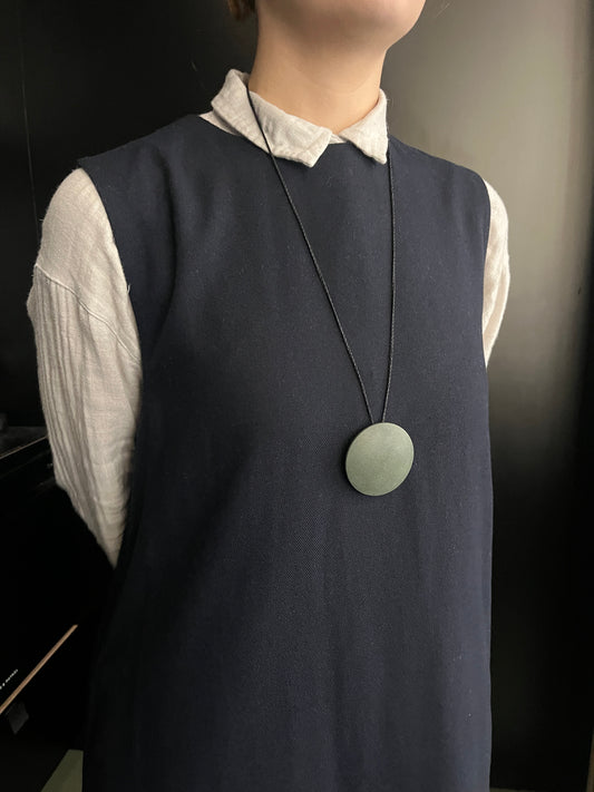 'Lens' pendant