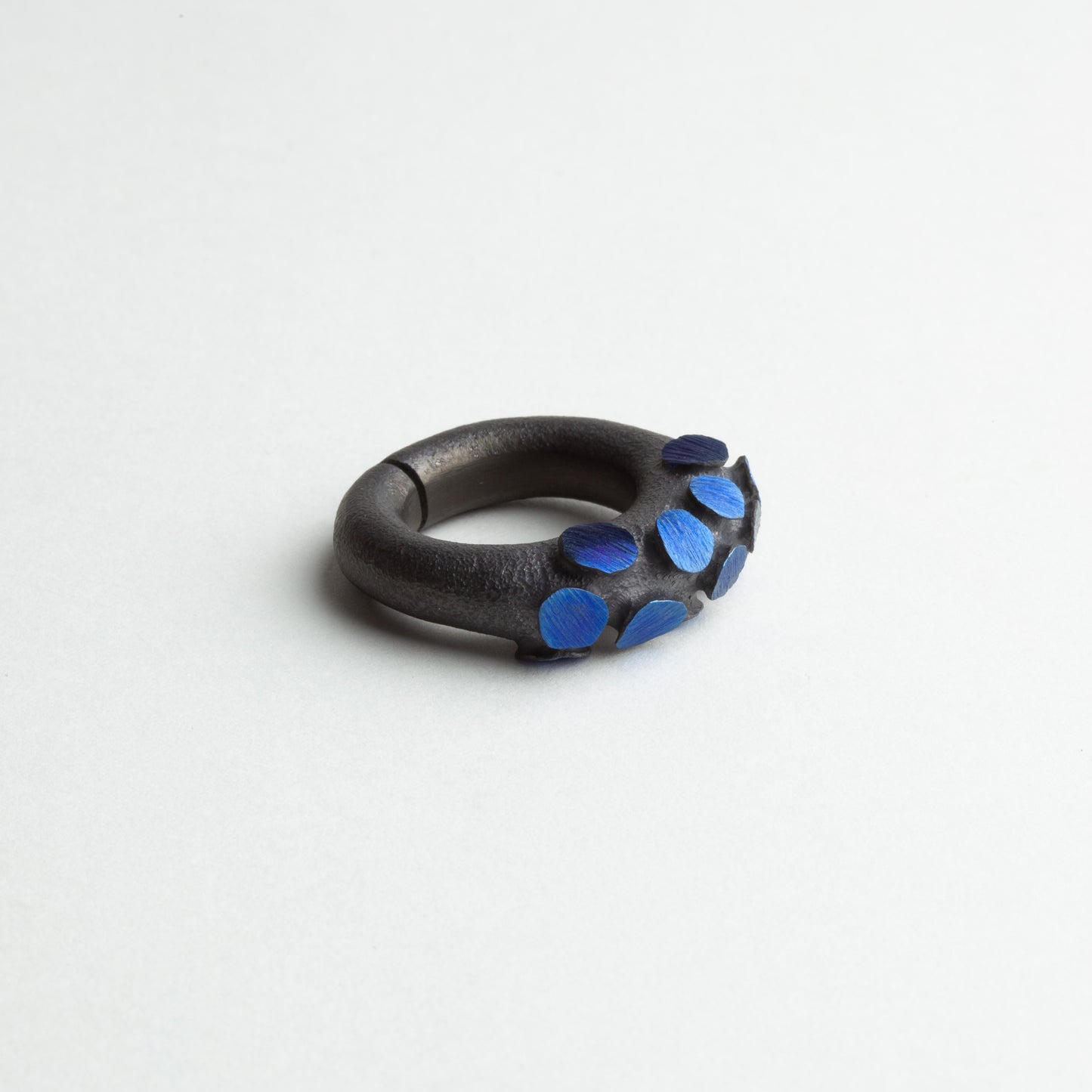 'Jardin Inespéré' ring