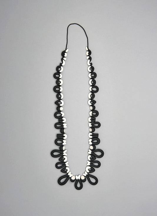 'Matter Meandering' necklace