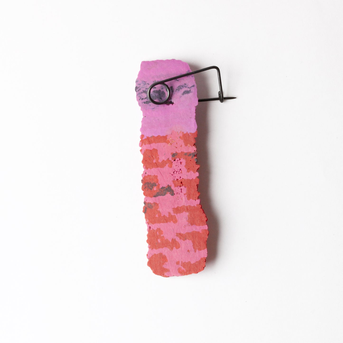 Label brooch #83