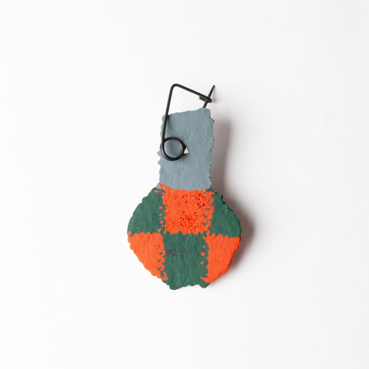 Label brooch #84