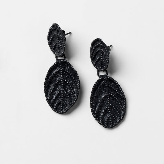 'Fallen Leaf' earrings (black)