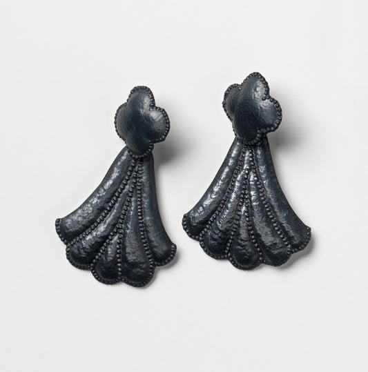 'Quatrefoil Lotus' earrings