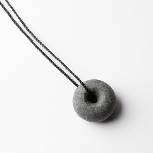 'Jump ring' pendants (grey)