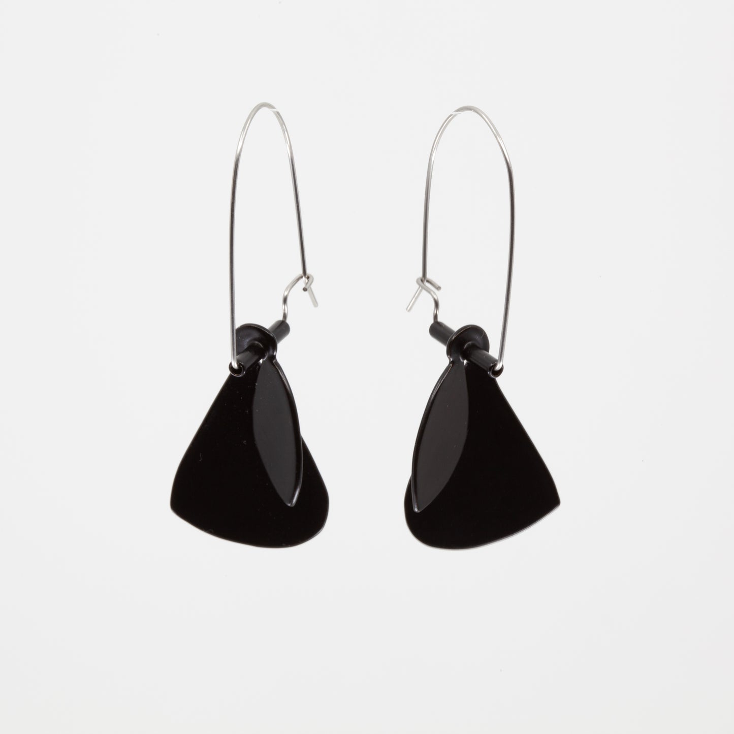 'Leaf' earrings - black