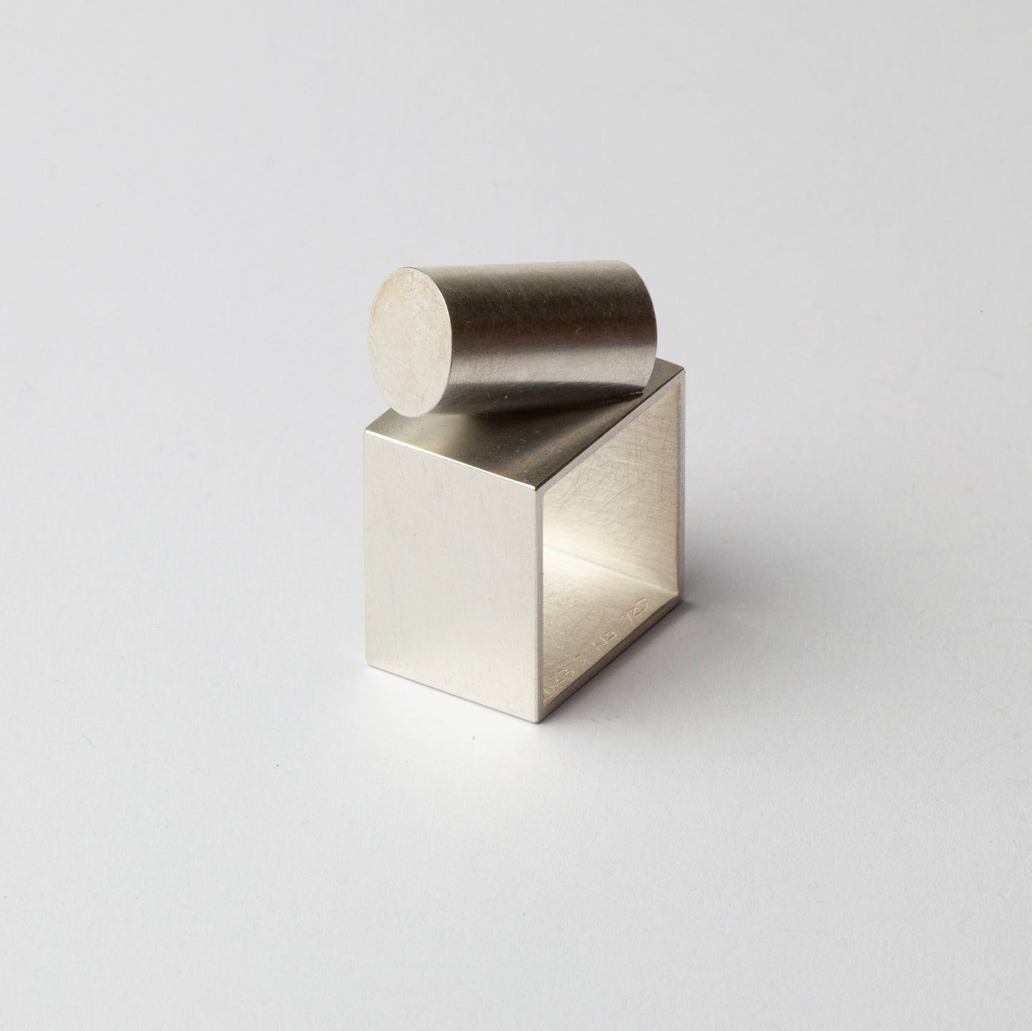 Cylinder ring