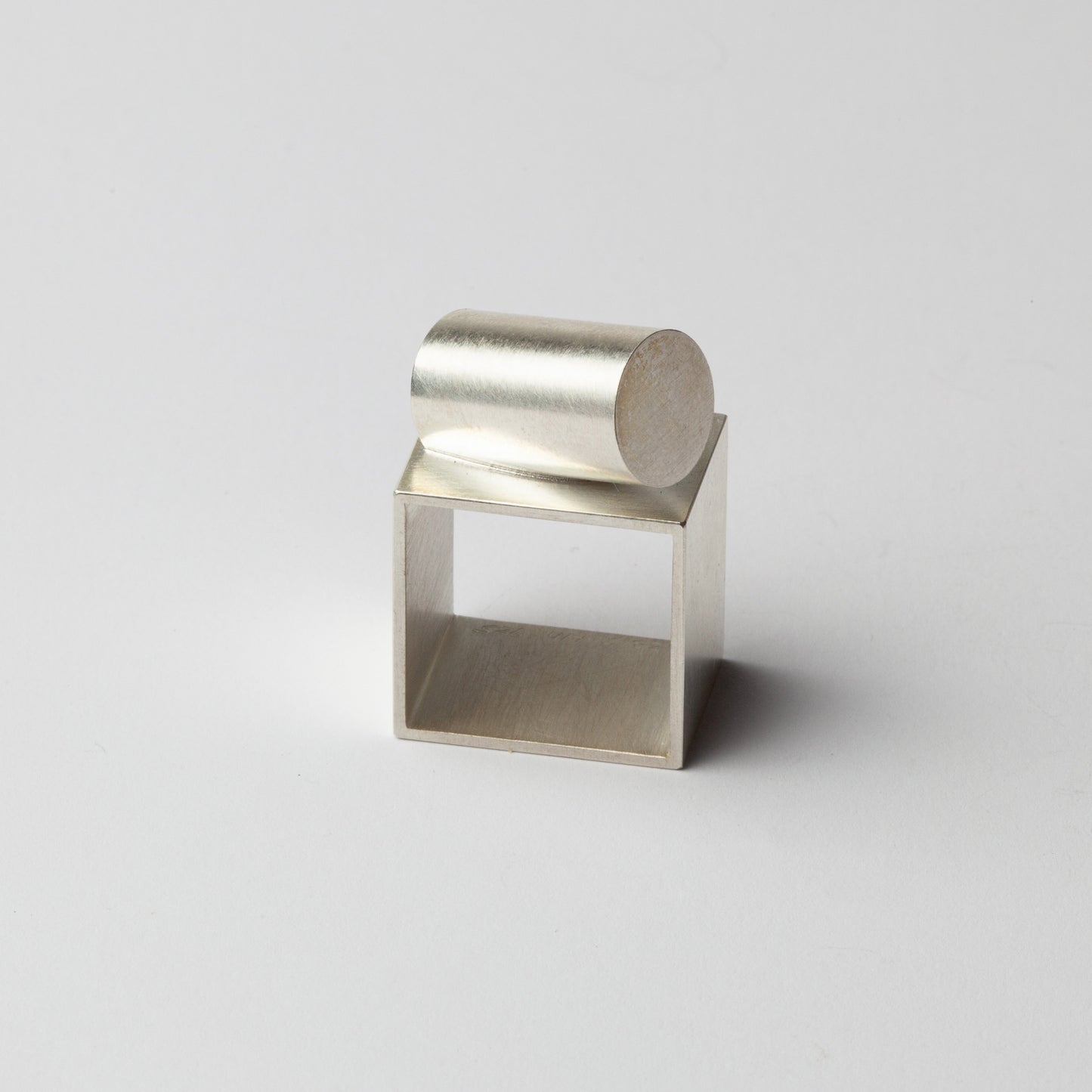 Cylinder ring