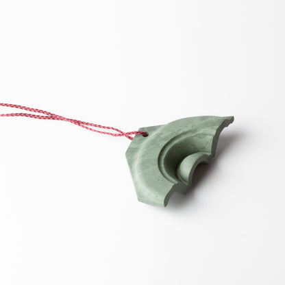 'Tweeter' pendant