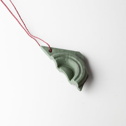 'Tweeter' pendant