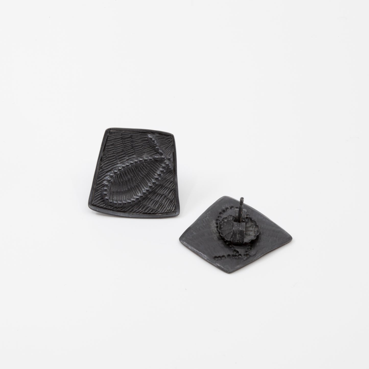 'Fragment' studs - black