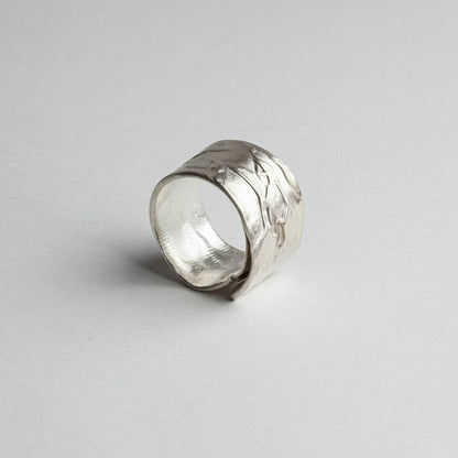 Cast wrap rings