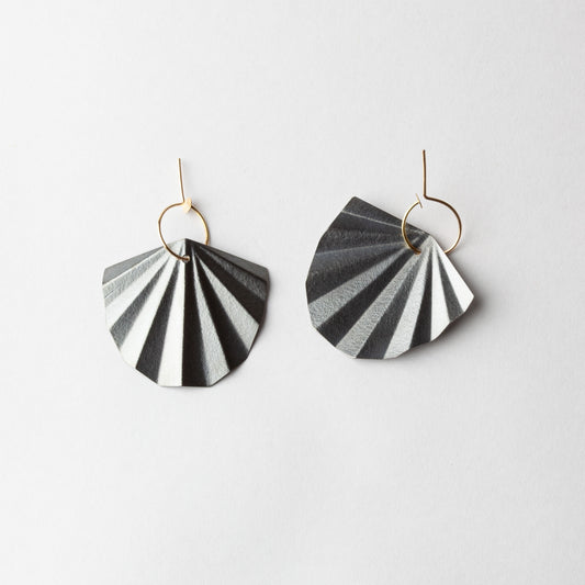 Shell earrings 3