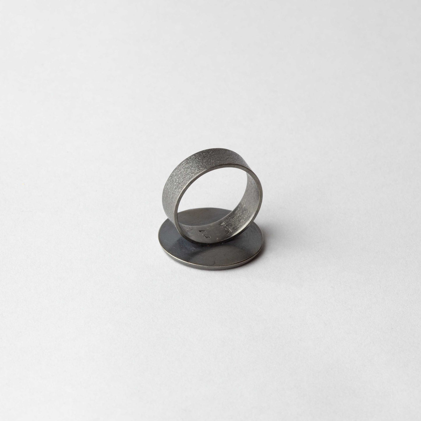 Enamel ring (black, small)