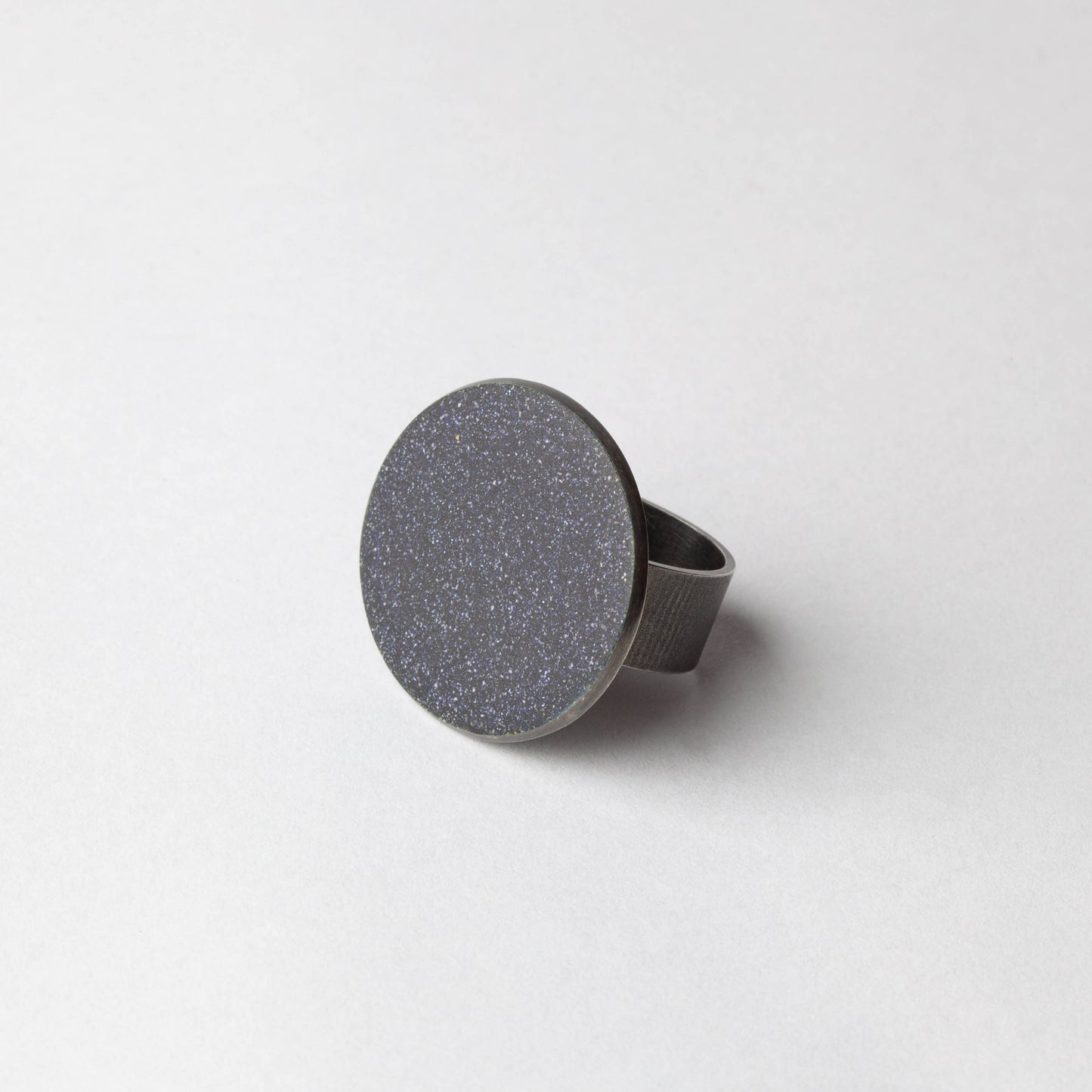 Enamel ring (black, large)