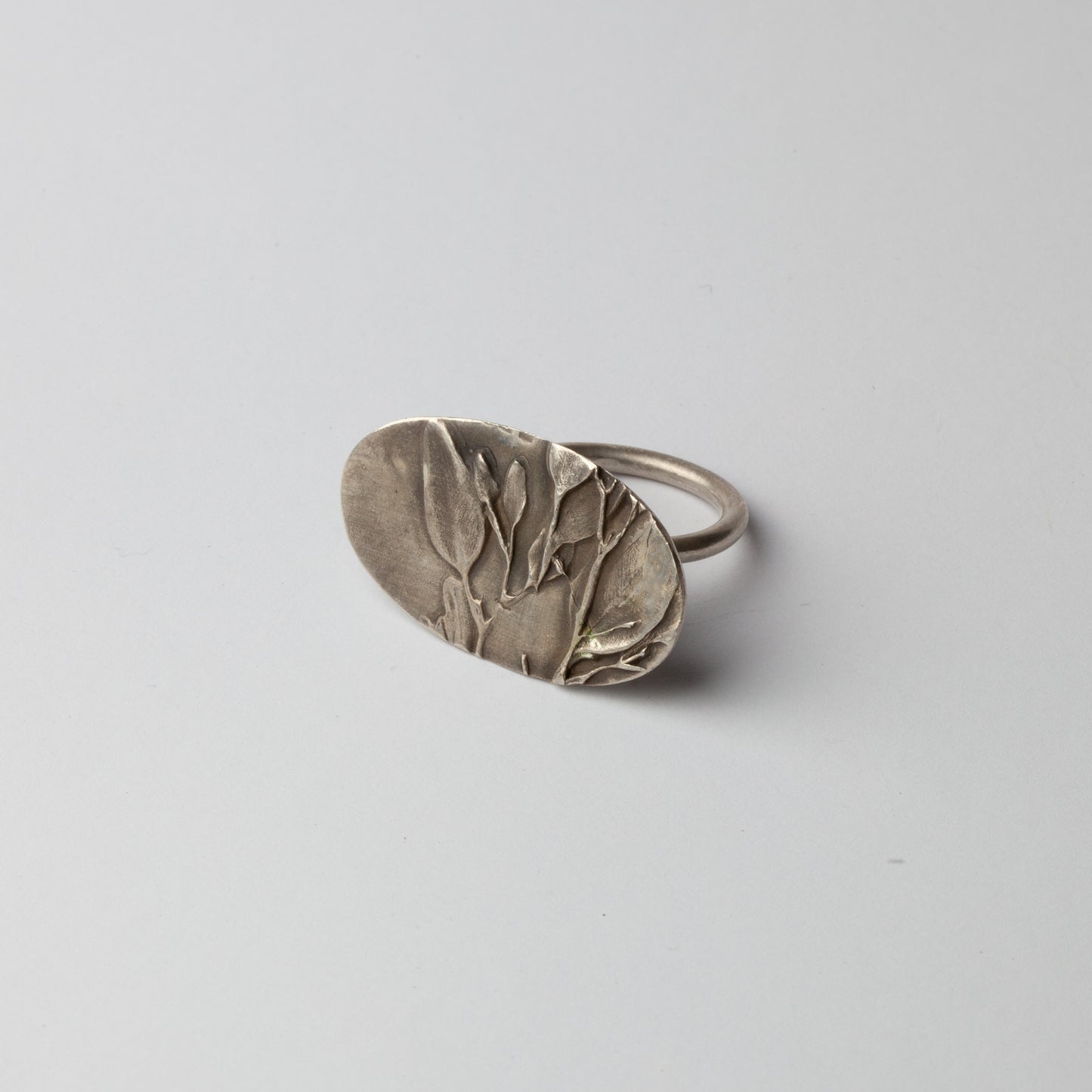 Flat top silver ring