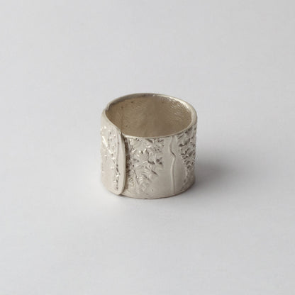 Cast wrap rings