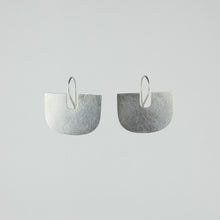 Arch hook earrings - silver