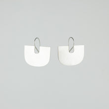 Arch hook earrings - silver