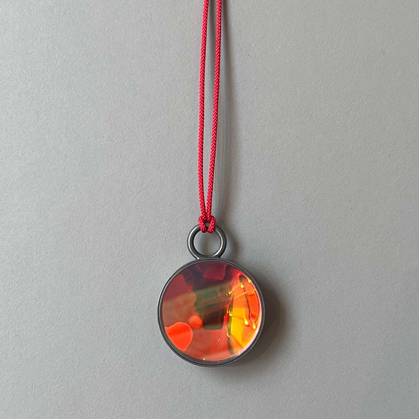 'BI2 mini' pendant - red