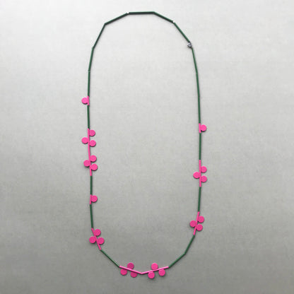 'Lilly Pilly' necklace