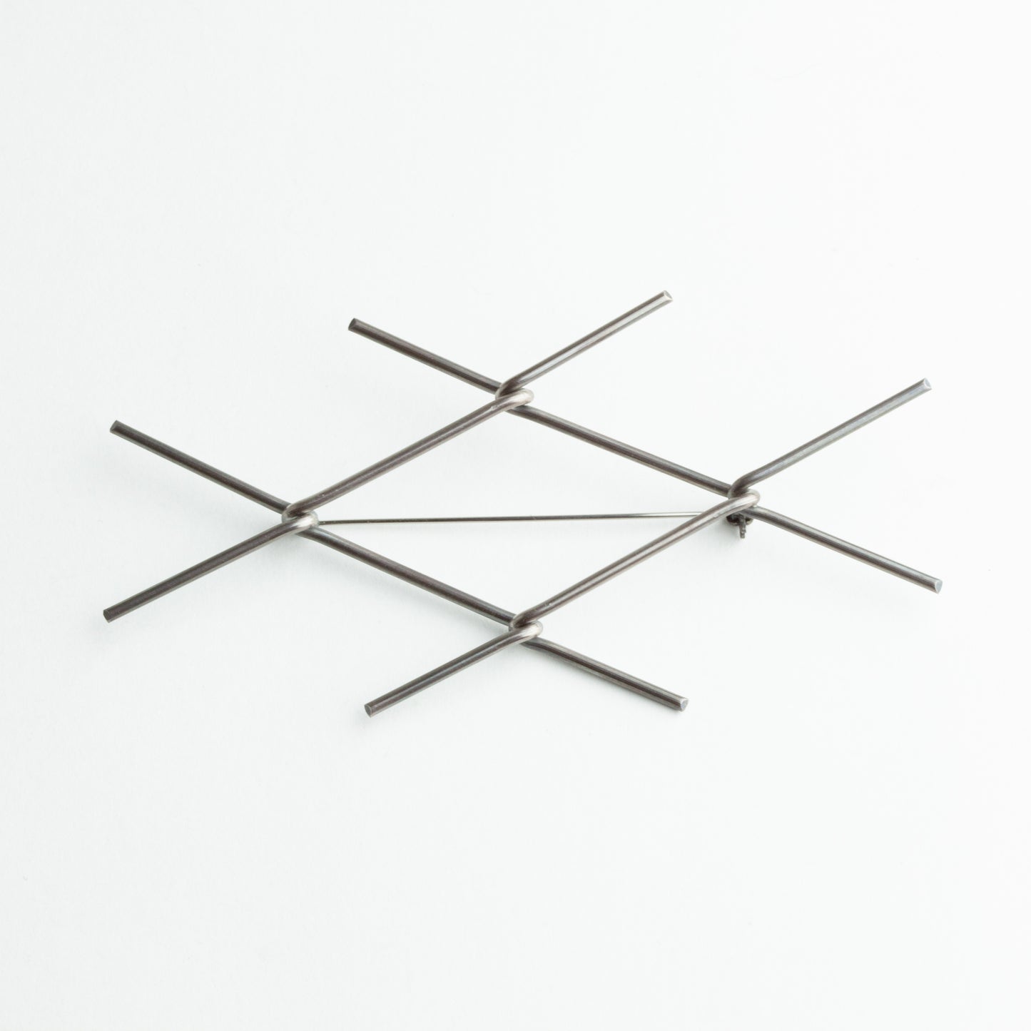 'Gate' brooch