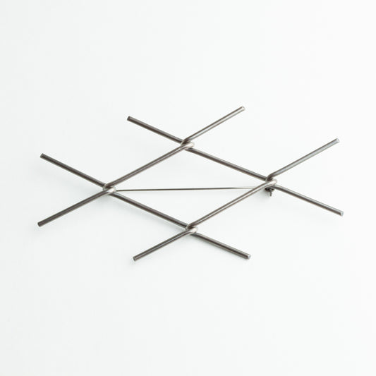 'Gate' brooch