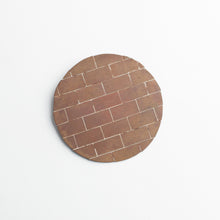 'Wall' brooch
