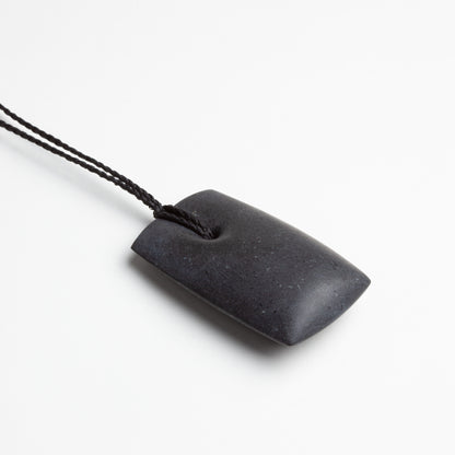'Pillow' pendant