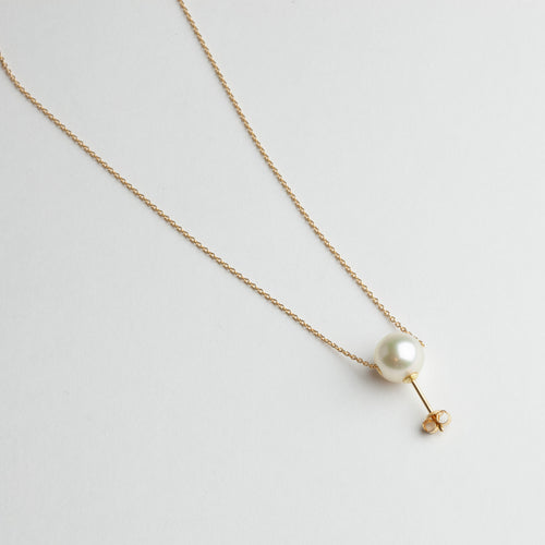 'Pearl earring' pendant